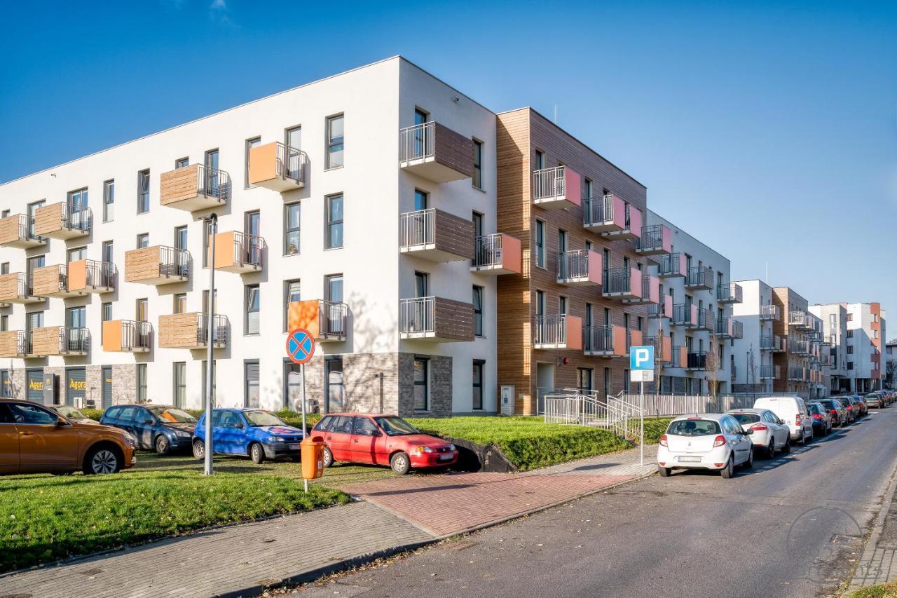 1555 Apartments II Z Miejscem Parkingowym Torun Exterior photo
